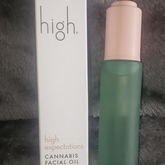 HIGH BEAUTY High Expectations FACIAL OIL $65 - Picture 10 of 10